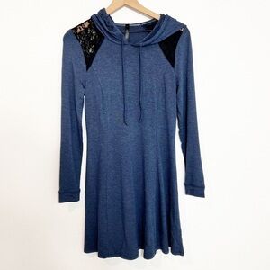 Eric + Alani Blue Black Women Dress Medium Brand New